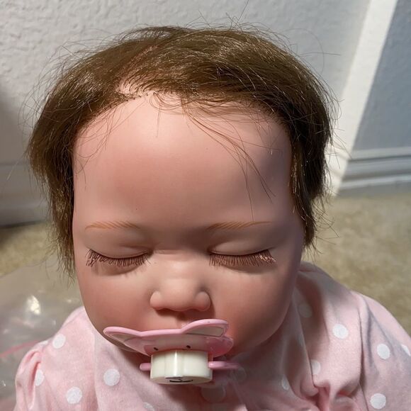 Reborn Style Sleeping Girl Baby Doll - NEW in Box - Picture 7 of 11